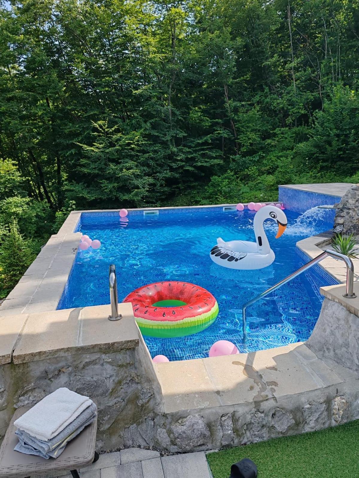 Kuca Za Odmor "Neralic" Villa Йосипдол Екстериор снимка